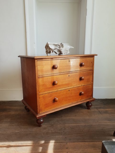 Tasmanian Colonial cedar chest of drawers c 1845