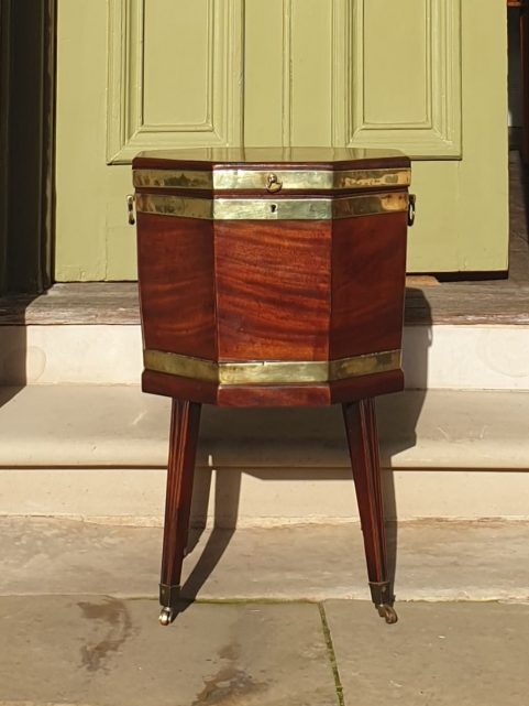George III mahogany wine cellarette c 1780