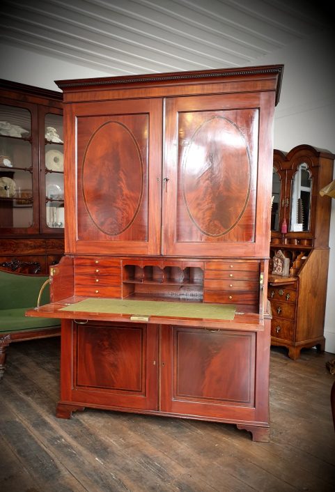 Secretaire Clothes Press c 1790