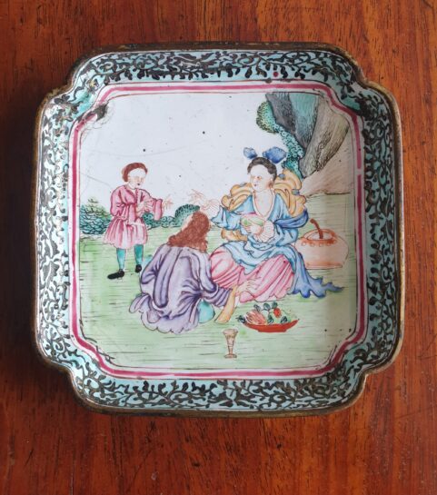 Cantonese Exportware Enamel Dish c 1790