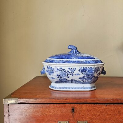 Cantonese Exportware Porcelain Soup Tureen c1820
